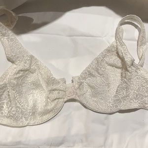 Winter White Lace Lingerie Bra